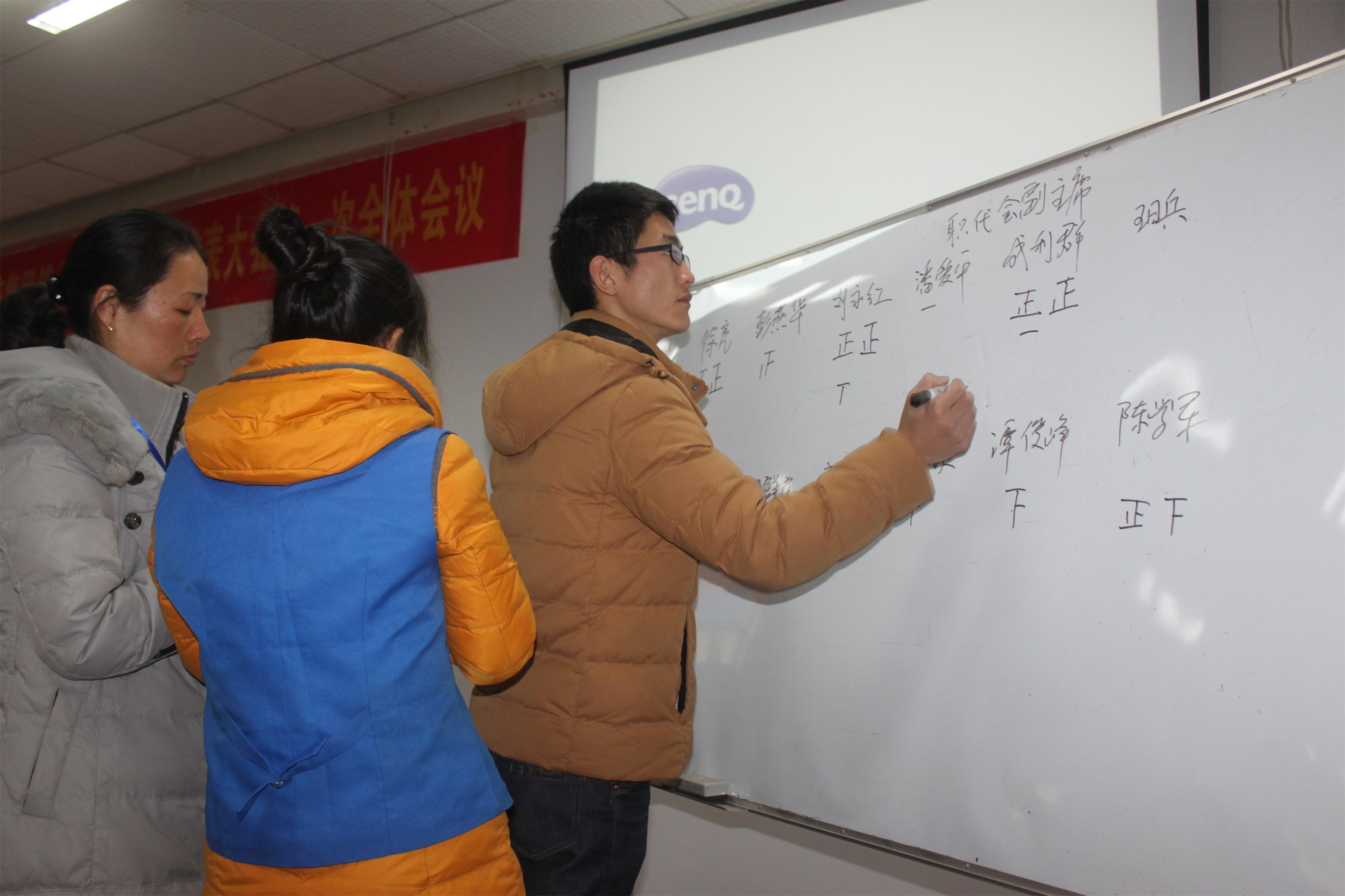 株洲市奇跡報廢汽車回收拆解有限責(zé)任公司,株洲報廢汽車回收,株洲農(nóng)機(jī)報廢回收,廢舊金屬回收