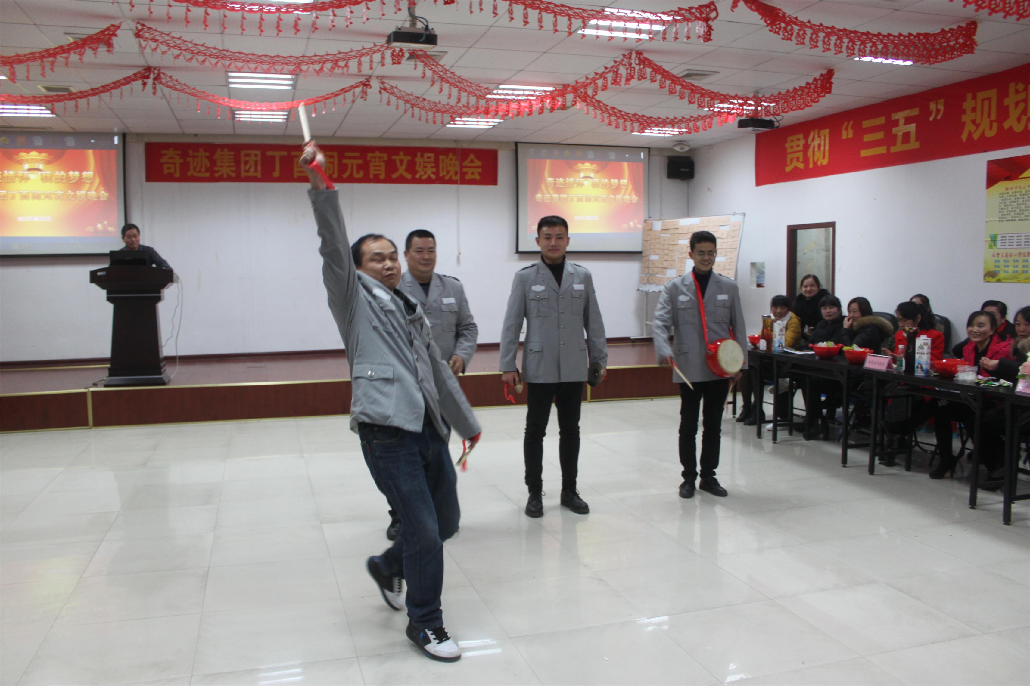 株洲市奇跡報廢汽車回收拆解有限責任公司,株洲報廢汽車回收,株洲農(nóng)機報廢回收,廢舊金屬回收